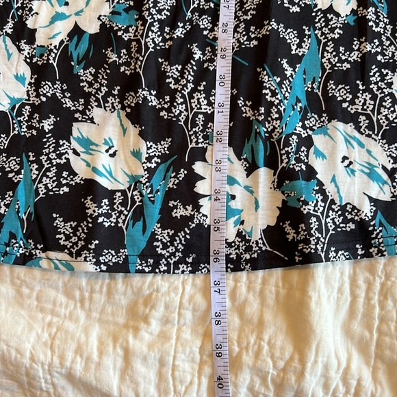 Simple Fun Summer Dress size Large - Picture 9 of 10